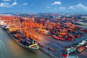 Xuất nhập khẩu 8 tháng vượt 770 tỷ USD