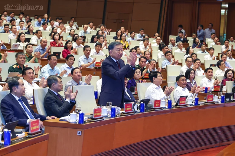 Tổng Bí thư, Chủ tịch nước Tô Lâm: Giá trị nghị quyết phải thể hiện ở chuyển biến thực tế Tổng Bí thư, Chủ tịch nước Tô Lâm: Giá trị nghị quyết phải thể hiện ở chuyển biến thực tế