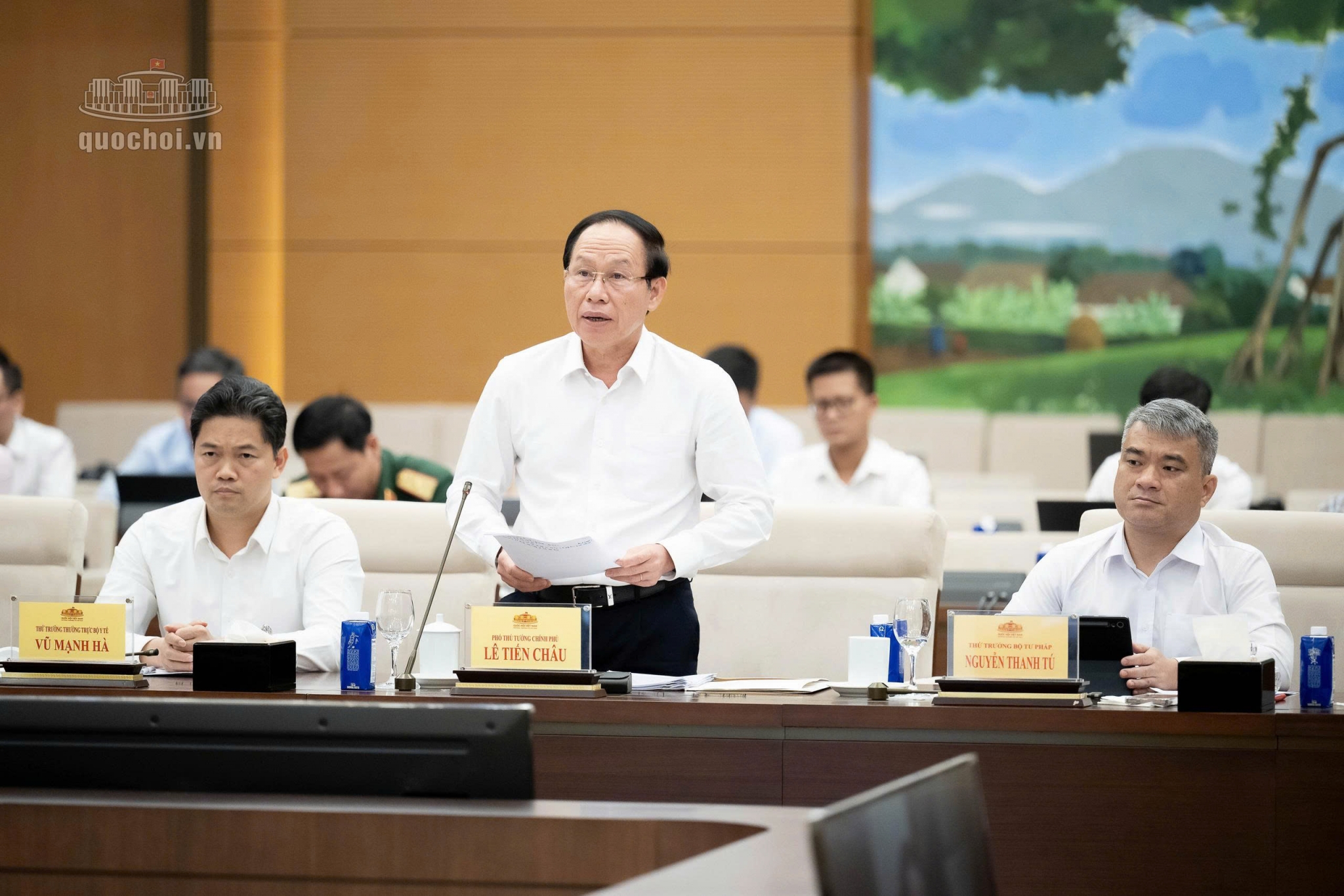 Chủ động phối hợp chặt chẽ, đồng hành hoàn thiện thể chế phát triển kinh tế - xã hội Chủ động phối hợp chặt chẽ, đồng hành hoàn thiện thể chế phát triển kinh tế - xã hội