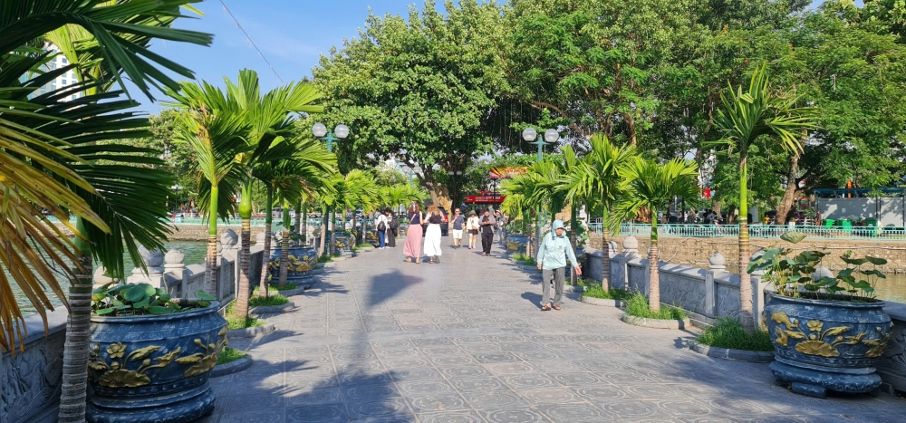 Phát triển du lịch Việt Nam trở thành ngành kinh tế mũi nhọn trong kỷ nguyên mới Phát triển du lịch Việt Nam trở thành ngành kinh tế mũi nhọn trong kỷ nguyên mới