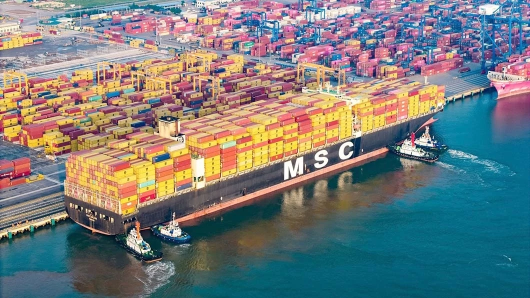 Hoạt động xuất nhập khẩu qua khu vực cảng Hải Phòng. Ảnh: Công ty CP cảng Hải Phòng.