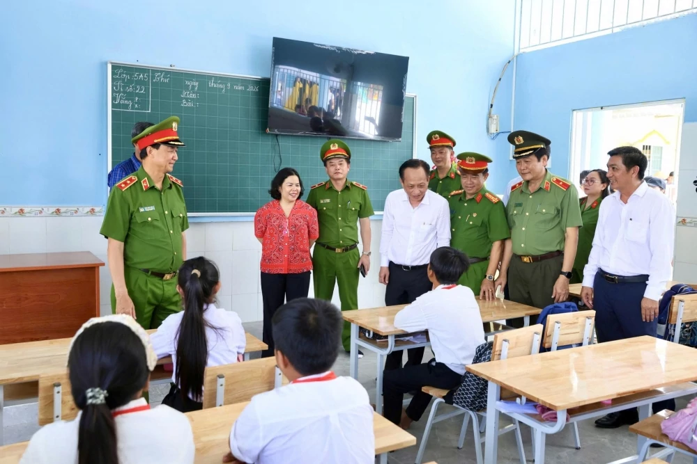 Những công trình an sinh trao điểm tựa cho người dân vùng khó khăn tại Cà Mau Những công trình an sinh tiếp thêm điểm tựa cho người dân vùng khó khăn tại Cà Mau
