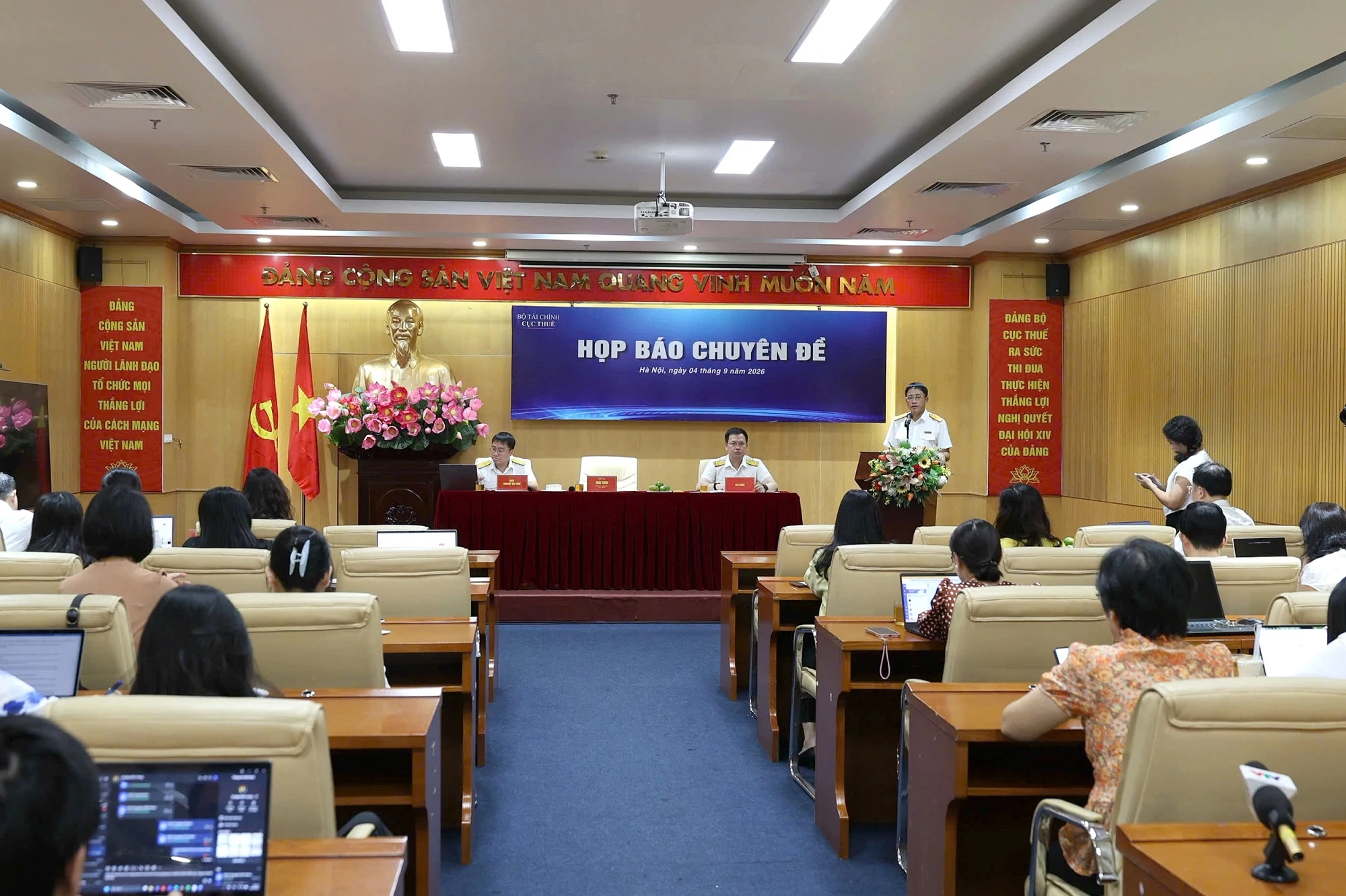 Nghiên cứu báo cáo cấp có thẩm quyền giải pháp phù hợp với doanh nghiệp ở trạng thái 03, 06
