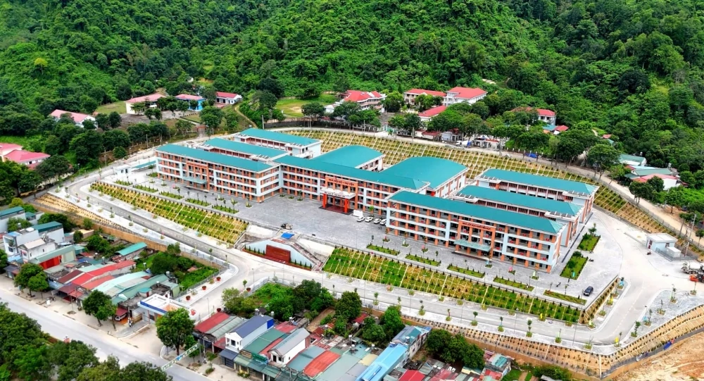 Khánh thành Trường Phổ thông dân tộc nội trú Petrovietnam - Phong Thổ tại Lai Châu Khánh thành Trường Phổ thông dân tộc nội trú Petrovietnam - Phong Thổ tại Lai Châu