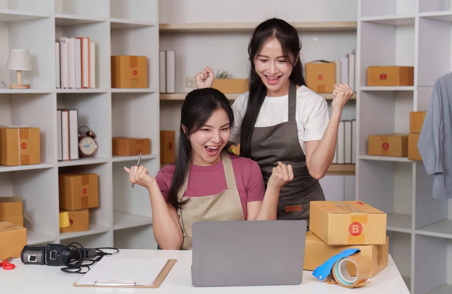 Chờ nâng ngưỡng 10 tỷ đồng hộ kinh doanh vẫn phải kê khai và tạm nộp thuế