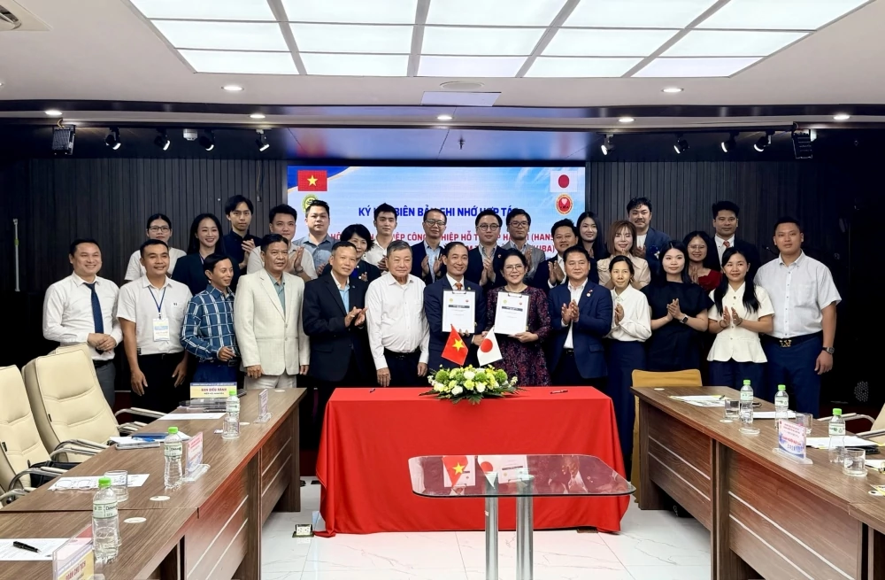 Hiệp hội Doanh nghiệp Công nghiệp hỗ trợ thành phố Hà Nội (sau đây gọi là “HANSIBA”) và Hiệp hội Doanh nghiệp Việt Nam tại Nhật Bản (sau đây gọi là “VJBA”). công nghiệp