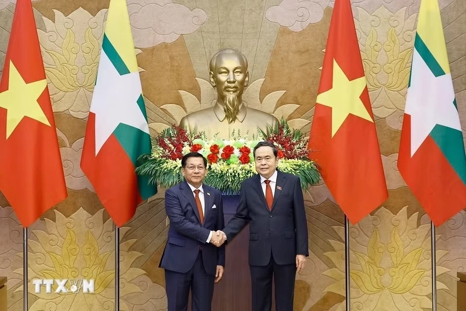 Chủ tịch Quốc hội Trần Thanh Mẫn hội kiến Tổng thống Myanmar Min Aung Hlaing