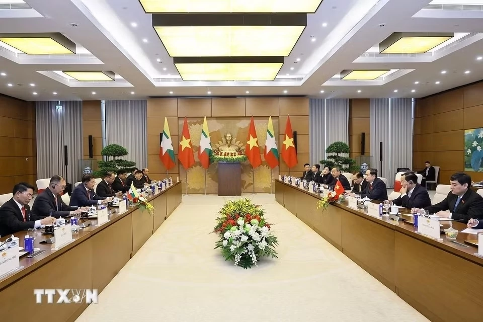 Chủ tịch Quốc hội Trần Thanh Mẫn hội kiến Tổng thống Myanmar Min Aung Hlaing