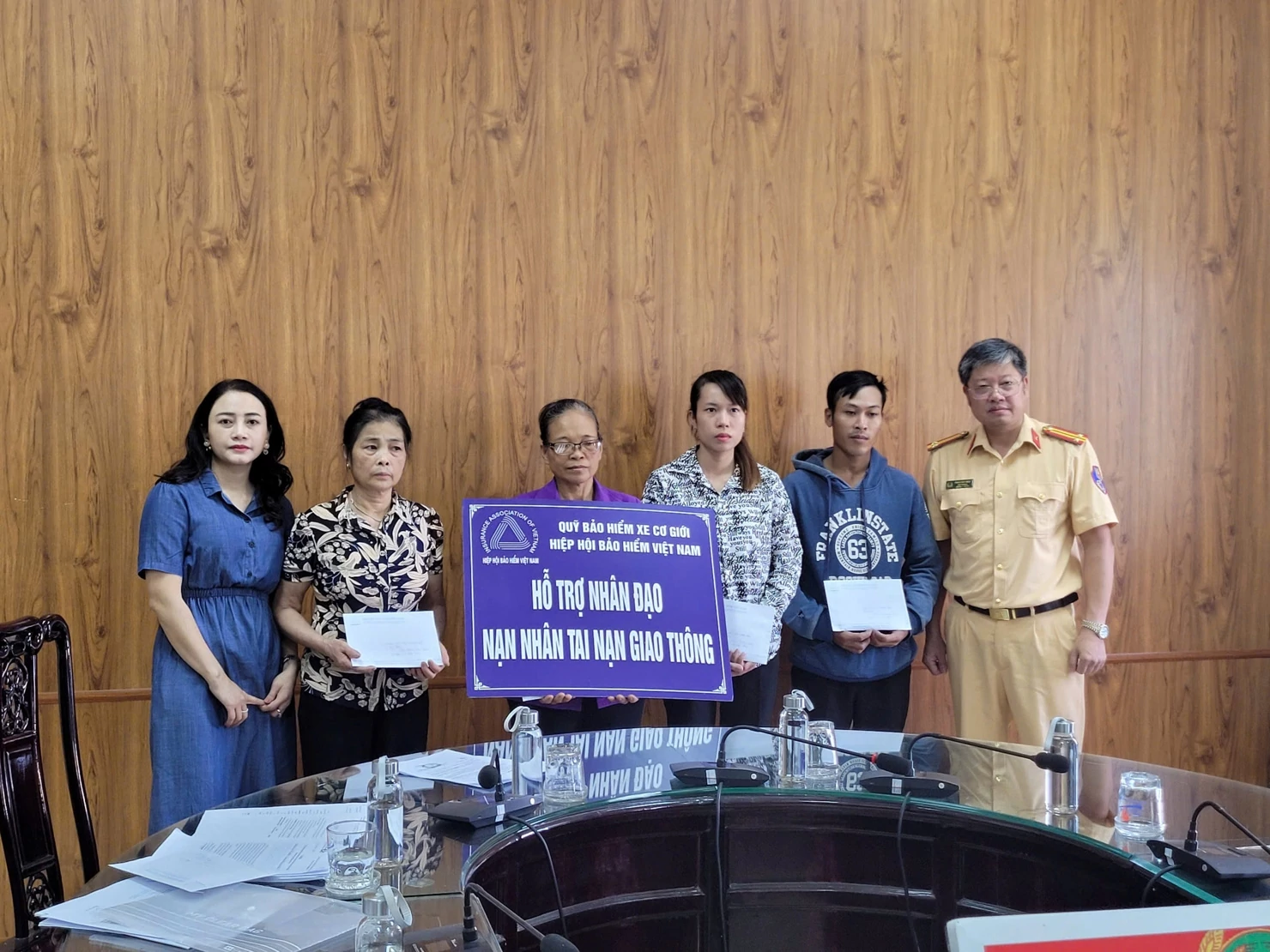 Bảo hiểm bắt buộc xe cơ giới: Khi rủi ro giao thông được sẻ chia Bảo hiểm bắt buộc xe cơ giới: Khi rủi ro giao thông được sẻ chia