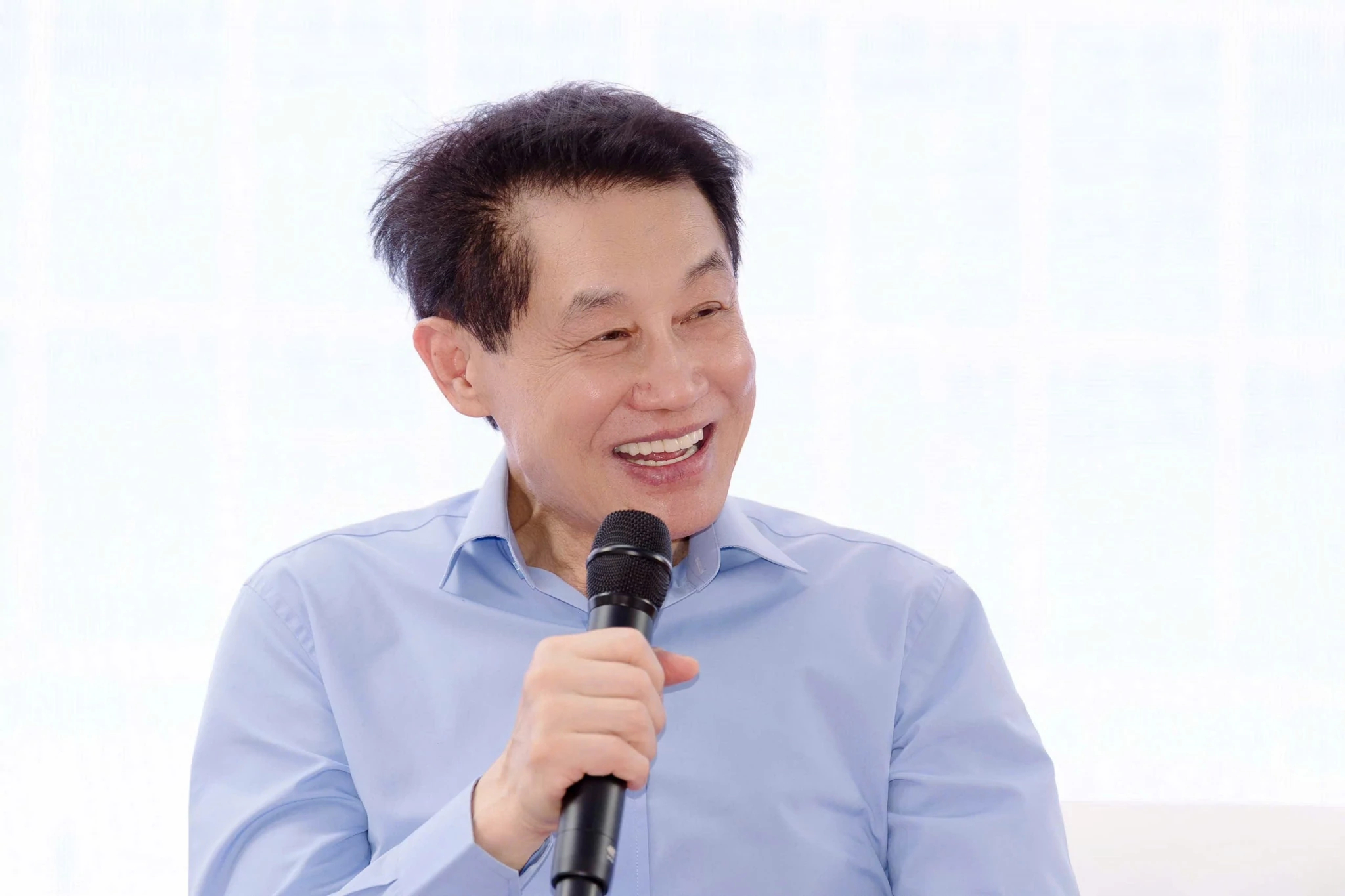 Doanh nhân Johnathan Hạnh Nguyễn Doanh nhân Johnathan Hạnh Nguyễn truyền cảm hứng cho hơn 1.000 tân sinh viên Đại học Y Dược