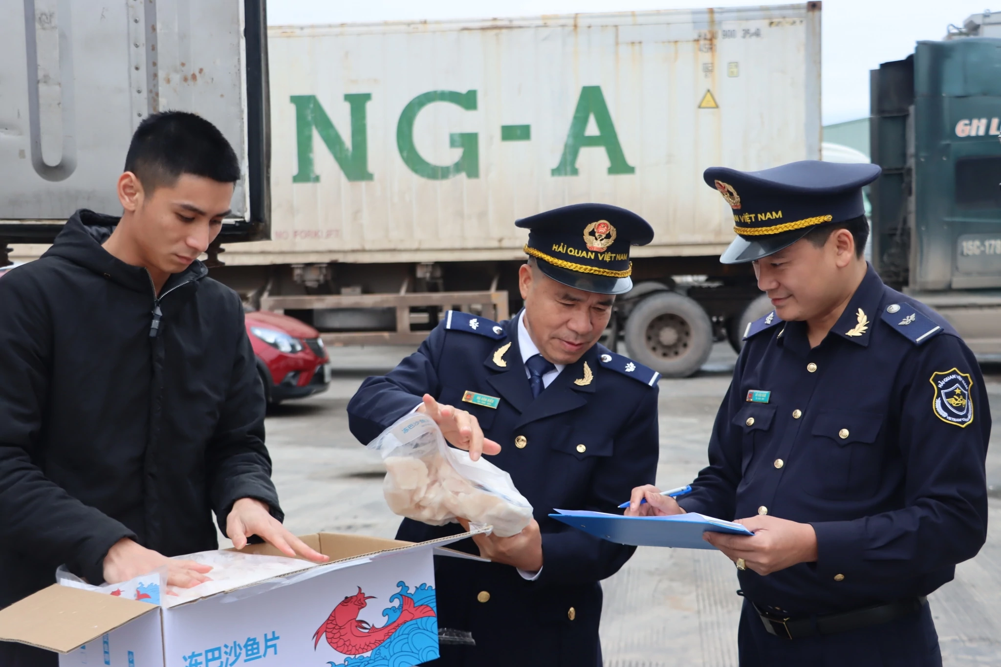 Trình Đề án giao cơ quan Hải quan thực hiện kiểm tra chuyên ngành tại cửa khẩu