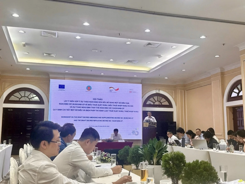 Tại Hội thảo các đại biểu đã tập trung trao đổi và làm rõ 4 nhóm vấn đề cụ thể. Ảnh: Mạnh Hùng.