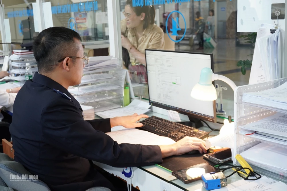 Hải quan khu vực VI tiếp tục sử dụng quản lý rủi ro để nhận diện những khu vực có nguy cơ ảnh hưởng đến nguồn thu. Ảnh: H.Nụ