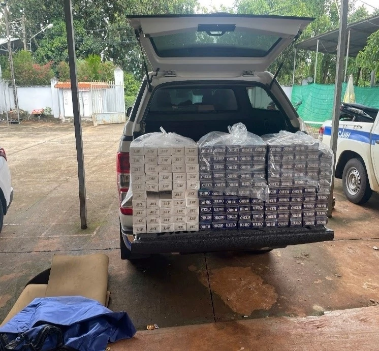 Phát hiện, thu giữ hàng nghìn bánh trung thu, thuốc lá nhập lậu Phát hiện, thu giữ hàng nghìn bánh trung thu, thuốc lá nhập lậu