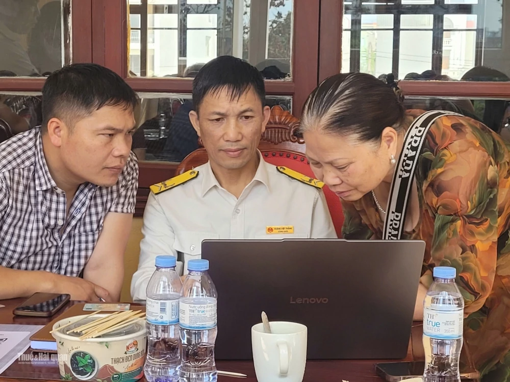Thuế tỉnh Lạng Sơn tiếp tục tập trung vào các hồ sơ, hóa đơn và người nộp thuế có dấu hiệu bất thường. Ảnh: H.Nụ