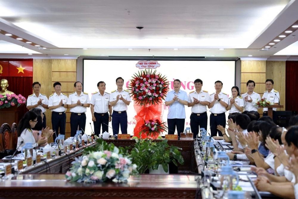 Thứ trưởng Cao Anh Tuấn chúc mừng Thuế TP. Hồ Chí Minh nhân dịp kỷ niệm 81 năm Ngày truyền thống ngành Thuế