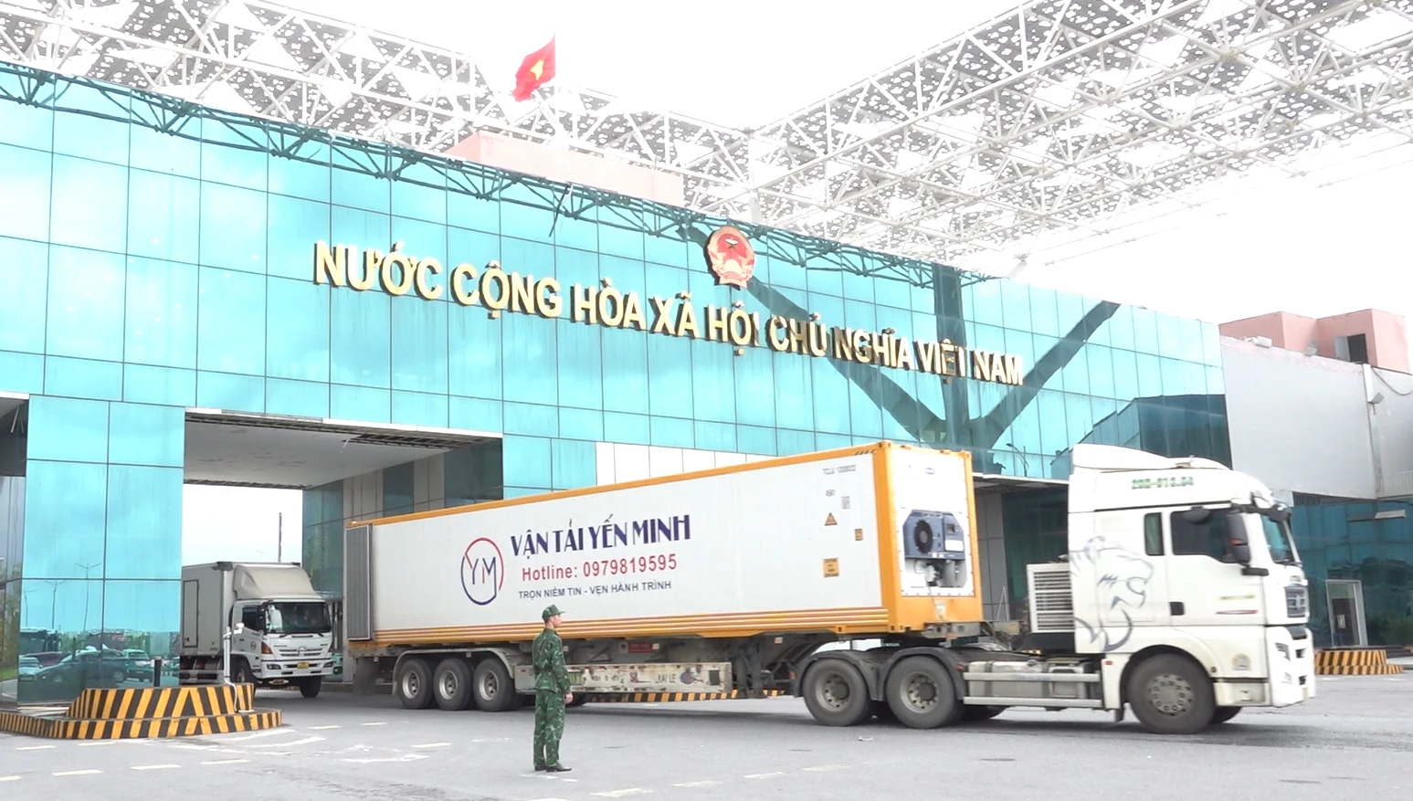Xuất nhập khẩu năm 2026 có thể cán mốc 1.200 tỷ USD