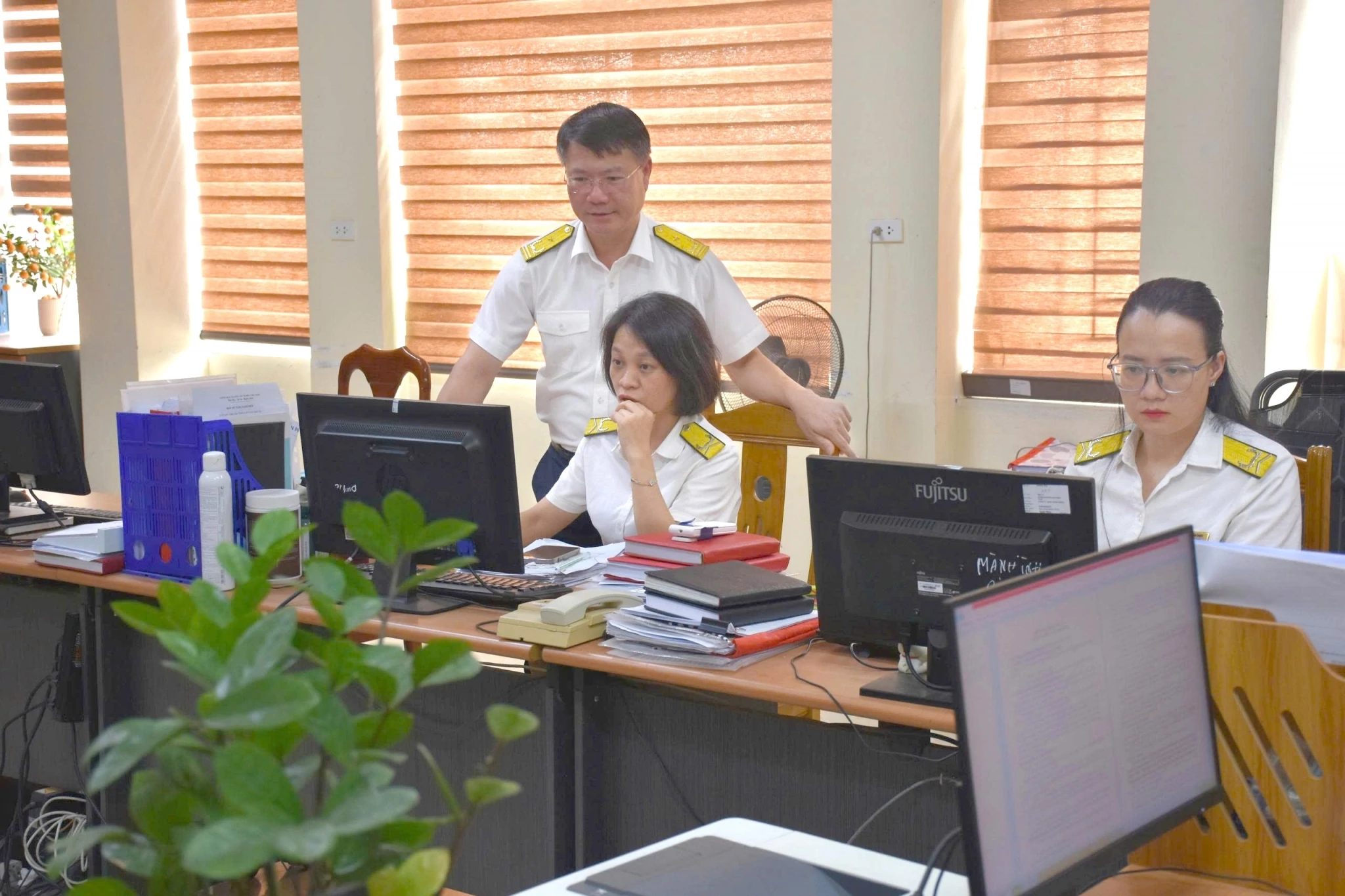 chong gian lan hoa don dien tu tu xac thuc sinh trac hoc den ho so rui ro 360