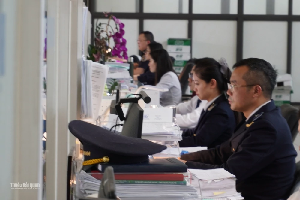 Chi cục Hải quan khu vực VI đổi mới phương thức quản lý, tổ chức lại quy trình theo hướng tập trung và đẩy mạnh ứng dụng công nghệ. Ảnh: H.Nụ