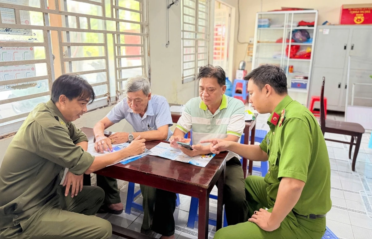 UBND TP. Cần Thơ yêu cầu đẩy nhanh tích hợp Sổ sức khỏe điện tử, tài khoản an sinh xã hội trên VNeID