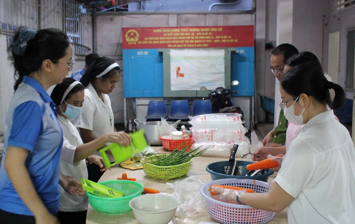 bếp ăn Bình Trưng