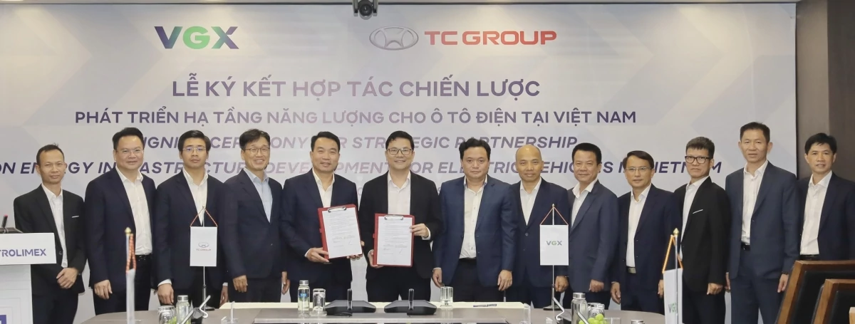 Tập đoàn Thành Công và VGX ký kết biên bản ghi nhớ về hợp tác thúc đẩy hạ tầng giao thông xanh tại Việt Nam
