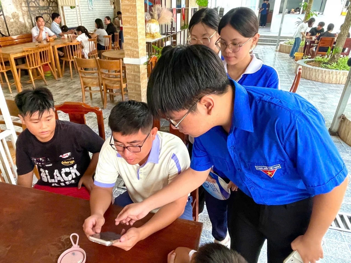 Tuổi trẻ TP. Cần Thơ chung tay đưa chính sách an sinh đến người dân
