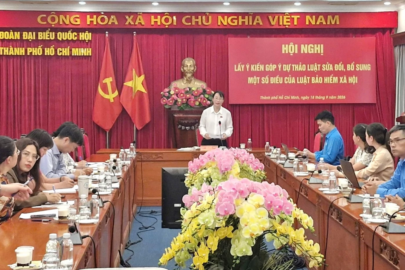 can dua quy dinh nguoi lam viec tren cac nen tang so vao luat bao hiem xa hoi