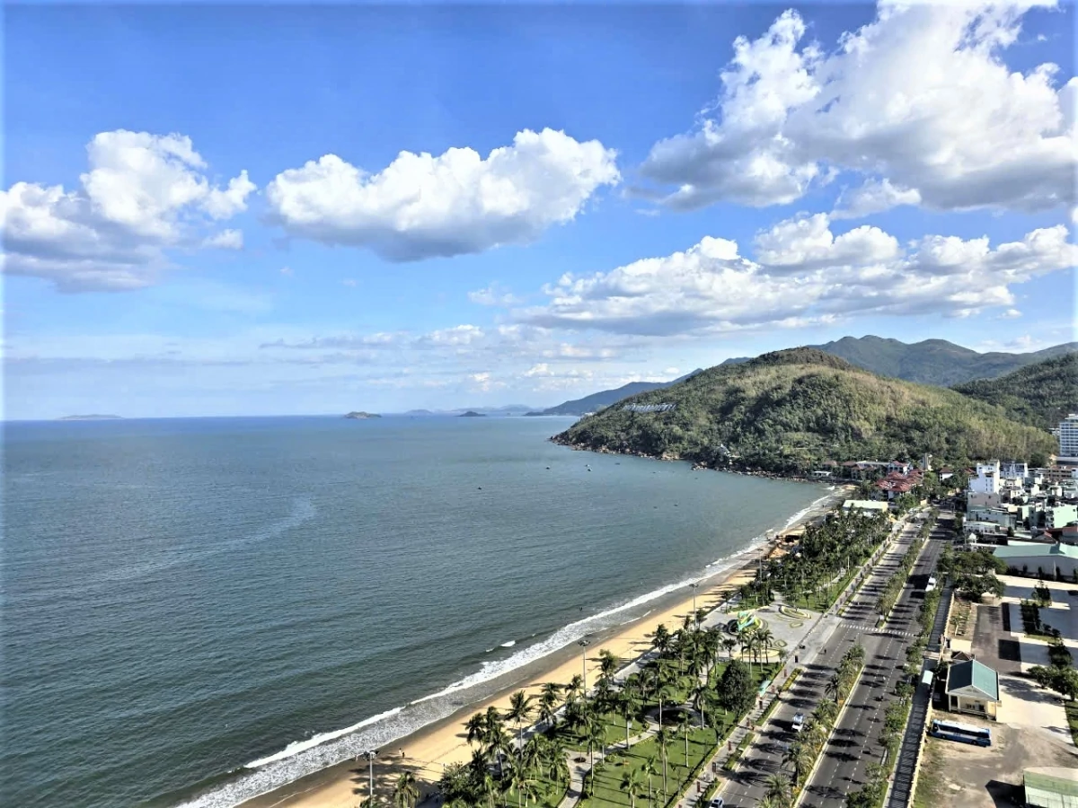 Hoàn thiện thể chế, mở rộng không gian phát triển để xây dựng quốc gia biển mạnh Hoàn thiện thể chế, mở rộng không gian phát triển để xây dựng quốc gia biển mạnh