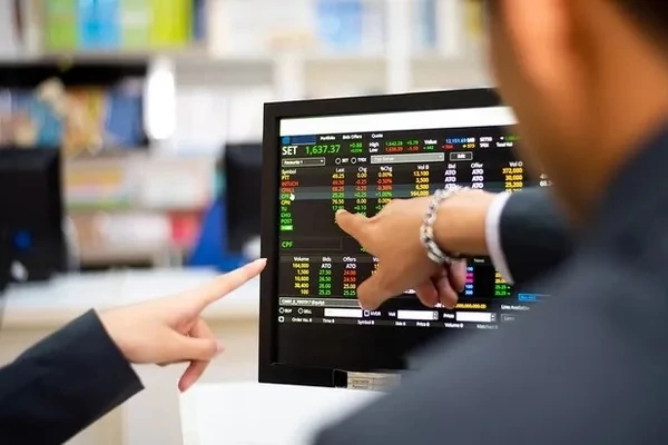 khoi ngoai mua rong 2 700 ty dong trong tuan co cau ftse
