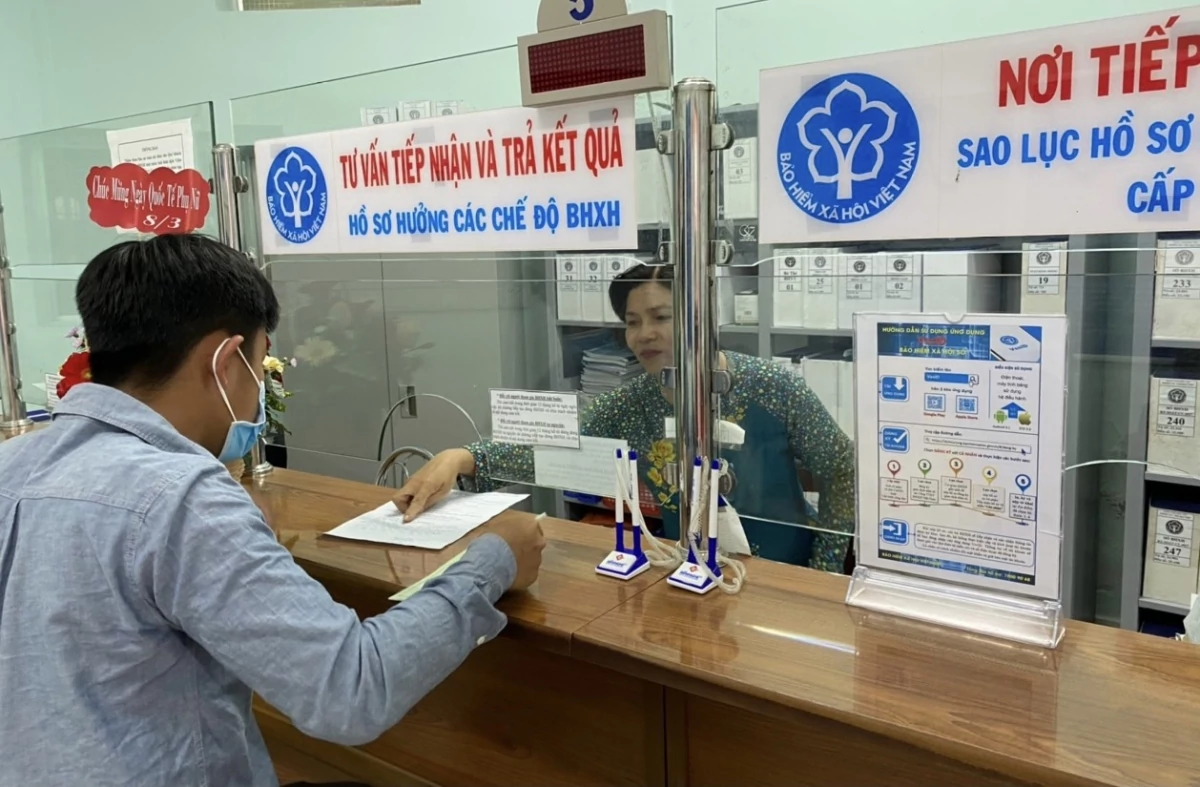 Chưa có lương hưu, trợ cấp hưu trí xã hội, đã có trợ cấp hằng tháng
