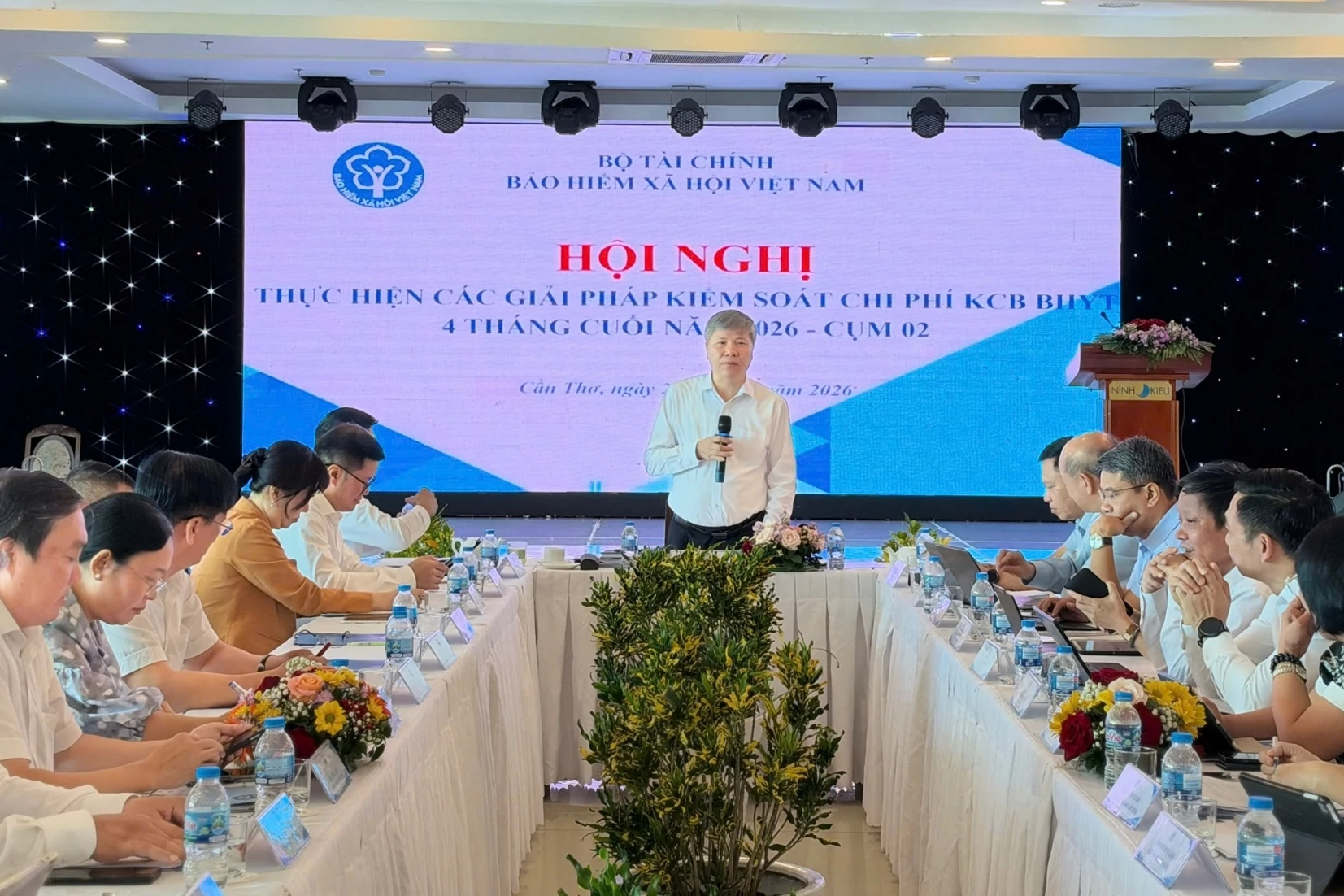 kiem soat chi phi kham chua benh bao hiem y te tu som bao dam quyen loi nguoi tham gia