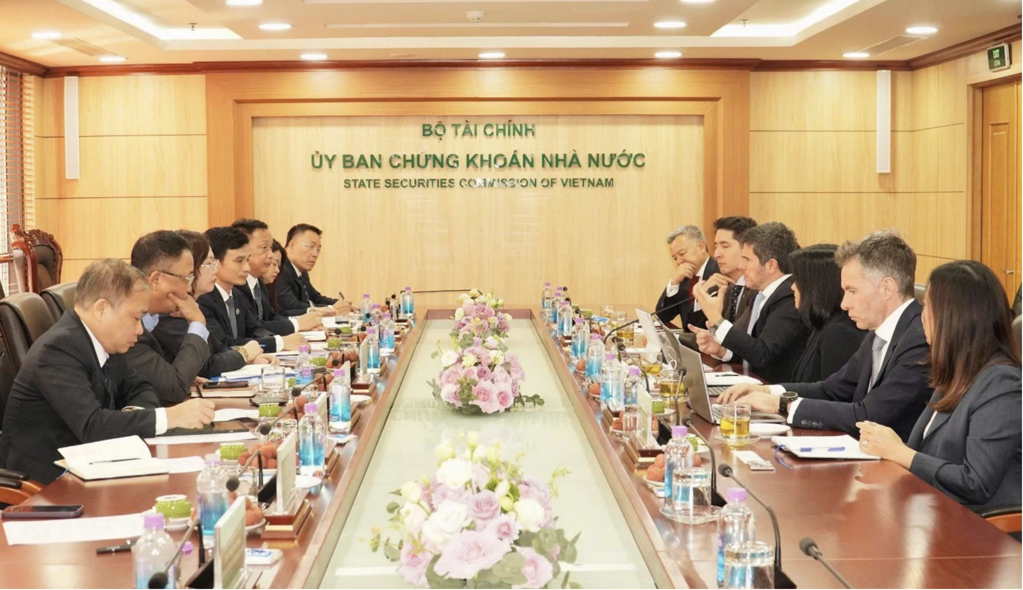 Bài 1: Những lần thị trường chứng khoán Việt Nam “không được phép lùi” Chứng khoán Việt Nam
