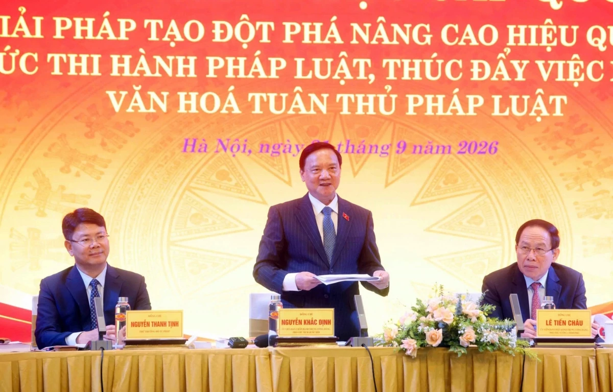 Đưa cuộc sống vào pháp luật để pháp luật nhanh chóng đi vào cuộc sống pháp luật