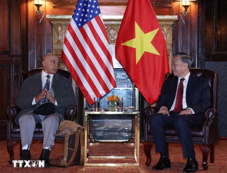 Tổng Bí thư, Chủ tịch nước Tô Lâm gặp Ban Lãnh đạo Đảng Cộng sản Hoa Kỳ