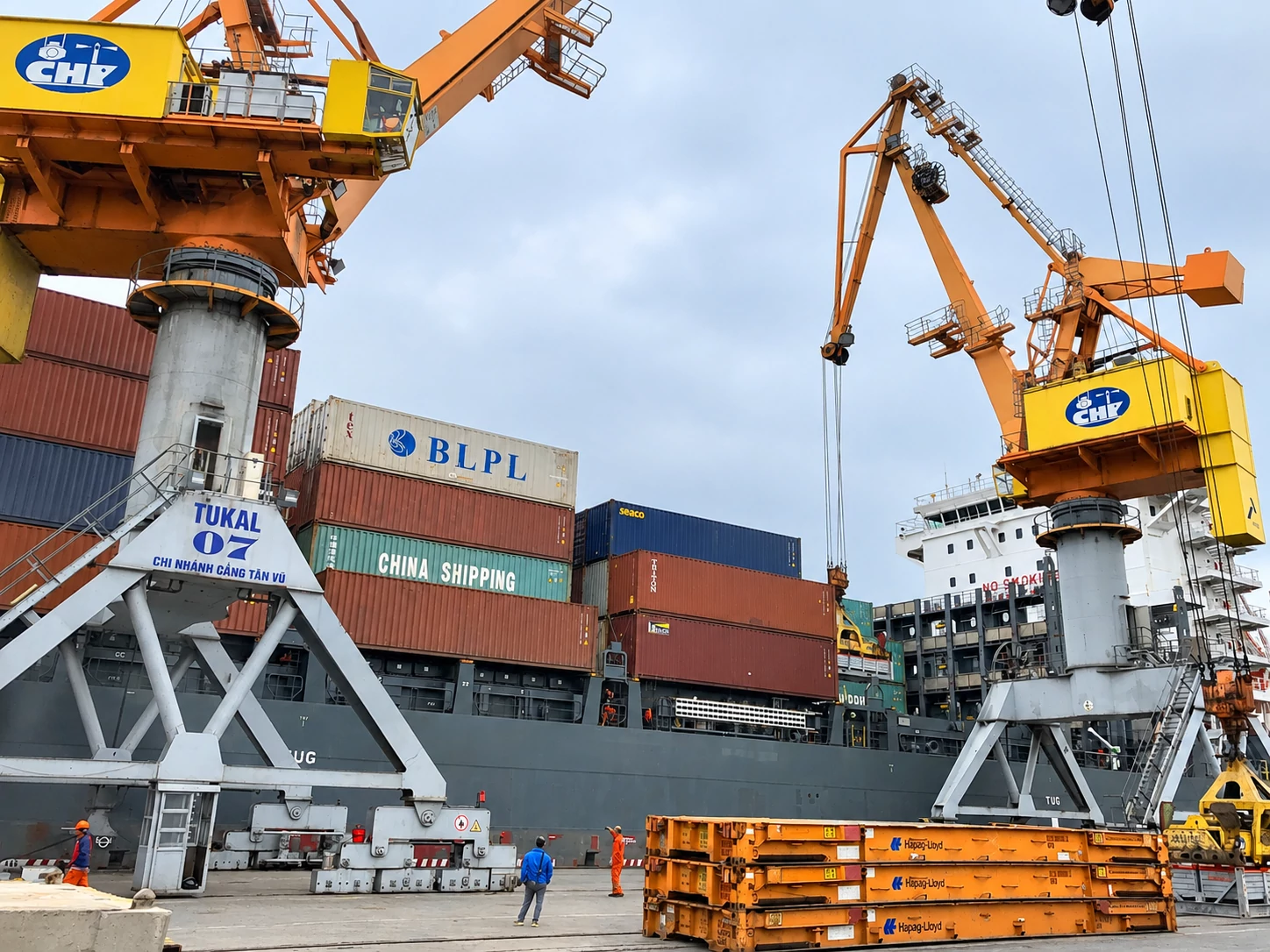 Giảm chi phí logistics: Gỡ điểm nghẽn từ toàn chuỗi vận tải logistics