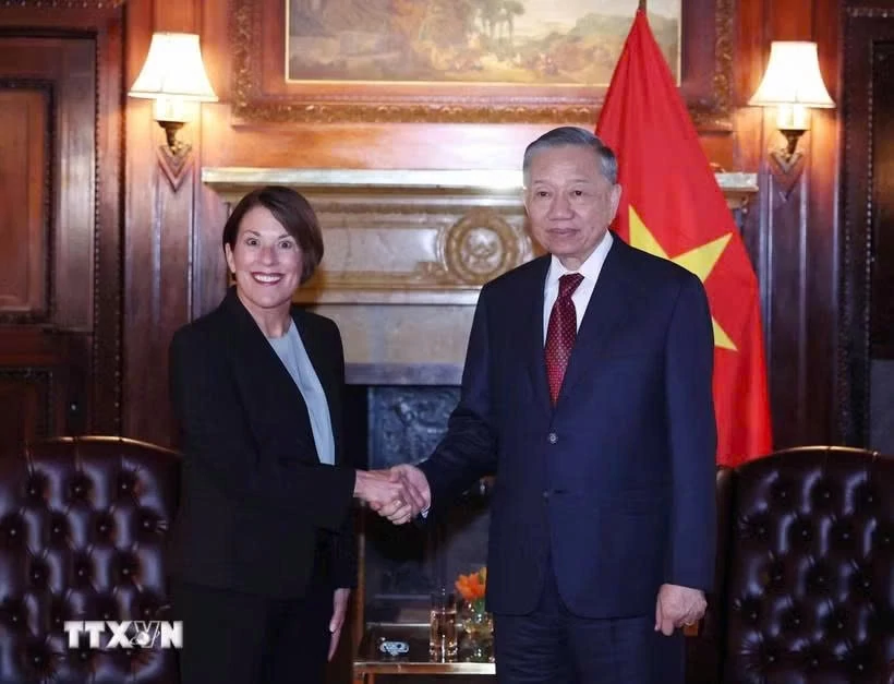 Tổng Bí thư, Chủ tịch nước Tô Lâm tiếp Hiệu trưởng Trường Kinh doanh Stanford Tổng Bí thư, Chủ tịch nước Tô Lâm tiếp Hiệu trưởng Trường Kinh doanh Stanford