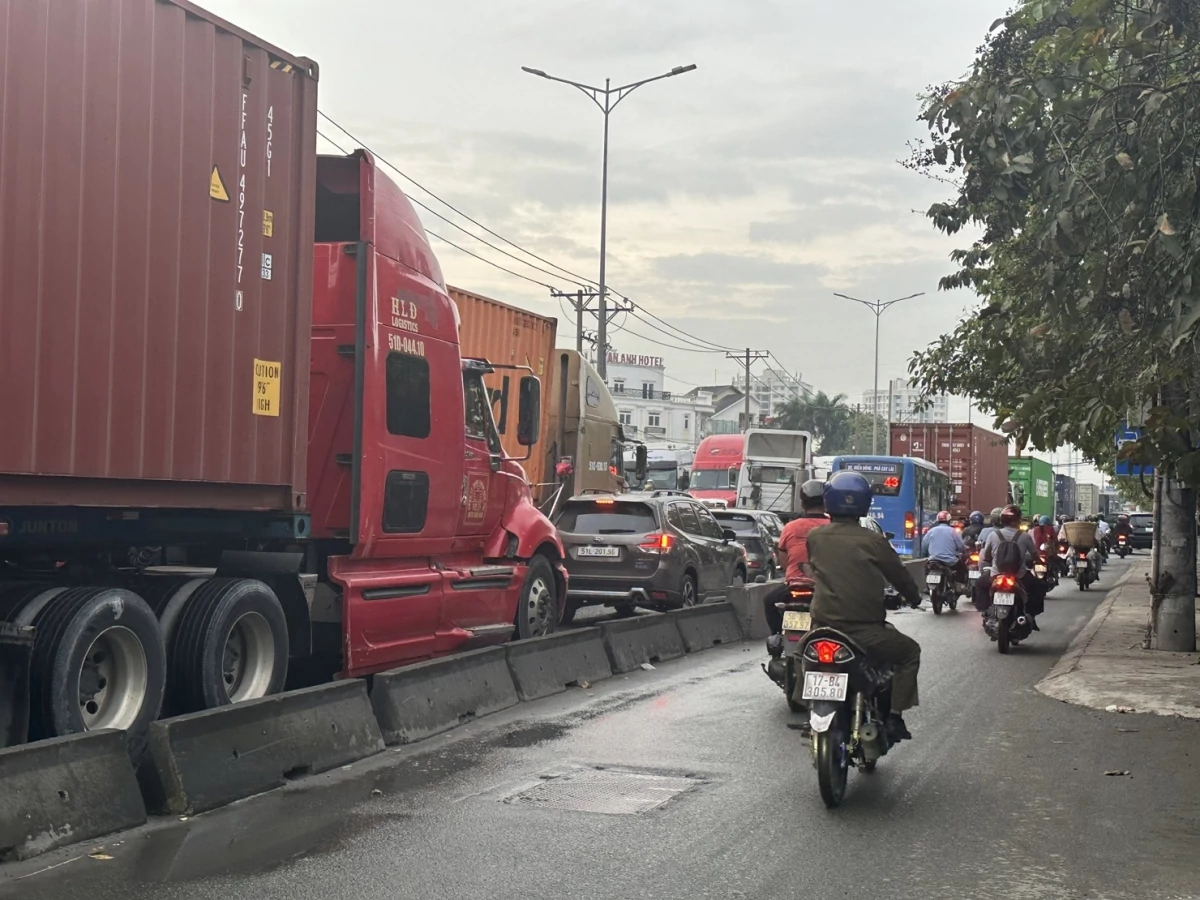 TP. Hồ Chí Minh tìm lời giải giảm chi phí logistics