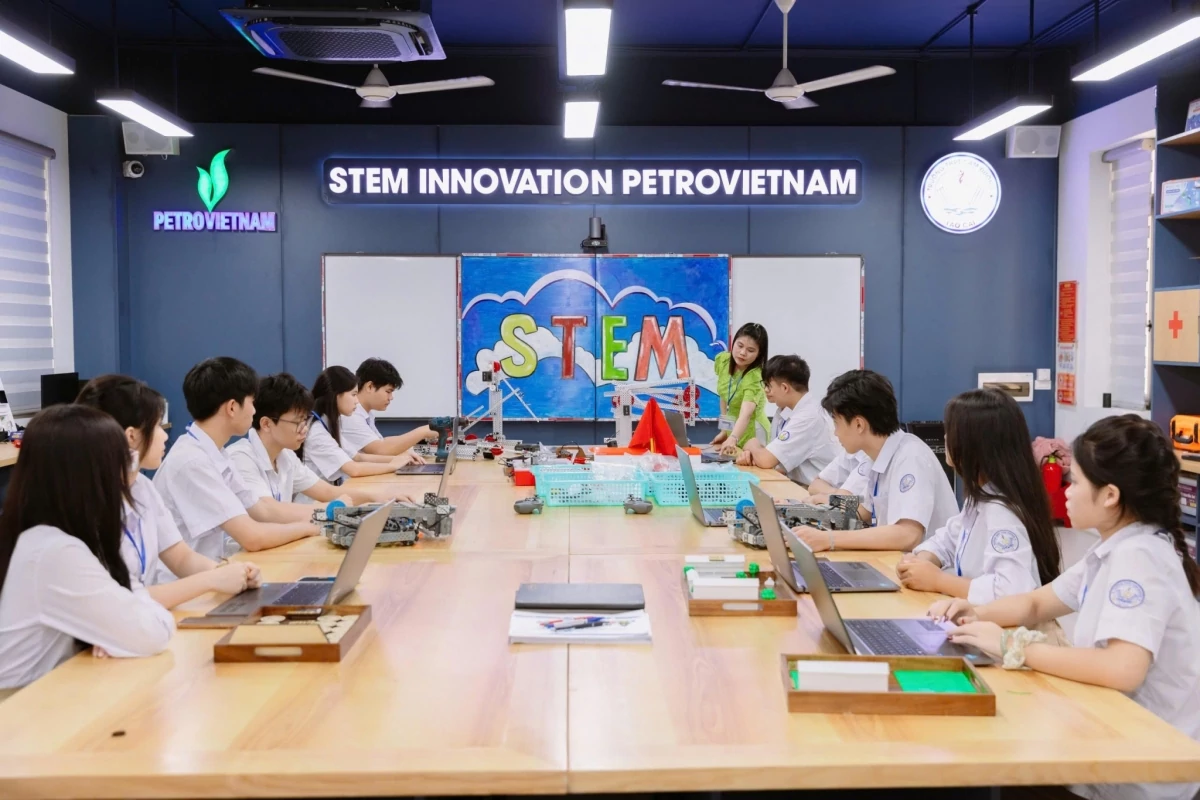 Từ 108 phòng STEM, PETROVIETNAM kết nối những lớp học sáng tạo Từ 108 phòng STEM, PETROVIETNAM kết nối những lớp học sáng tạo