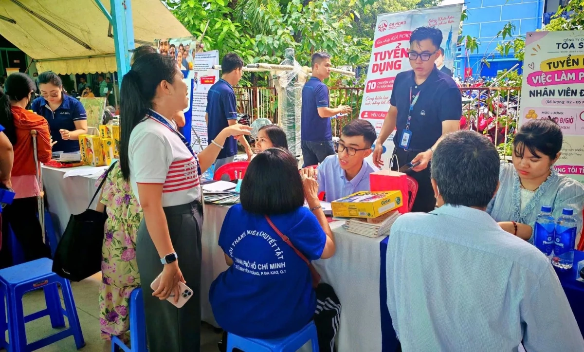 TP. Hồ Chí Minh kết nối hơn 1.600 vị trí việc làm từ doanh nghiệp đến người lao động