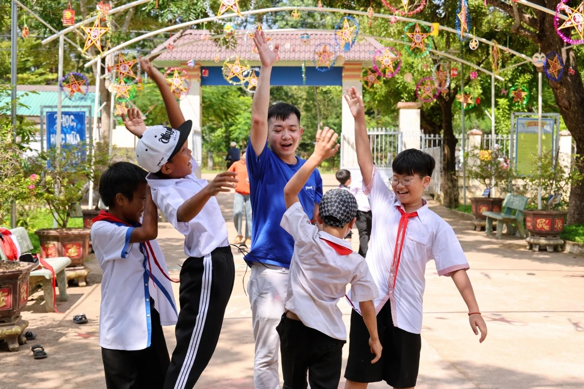 Gần 40.000 trẻ em cả nước vui đón Trung thu cùng Vinamilk