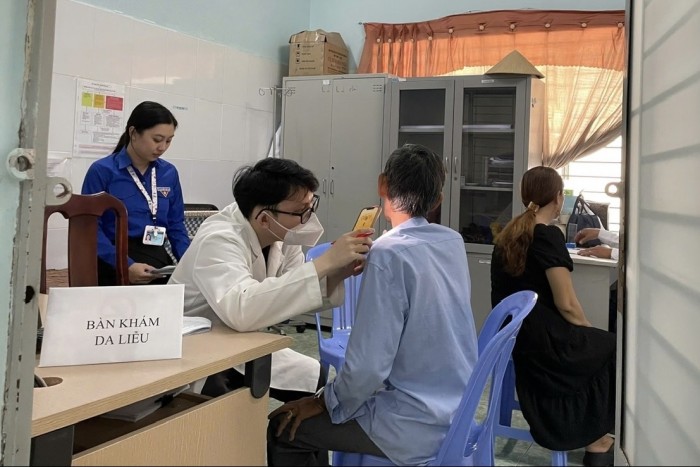 TP. Hồ Chí Minh: Tăng cường chi viện nhân lực cho trạm y tế