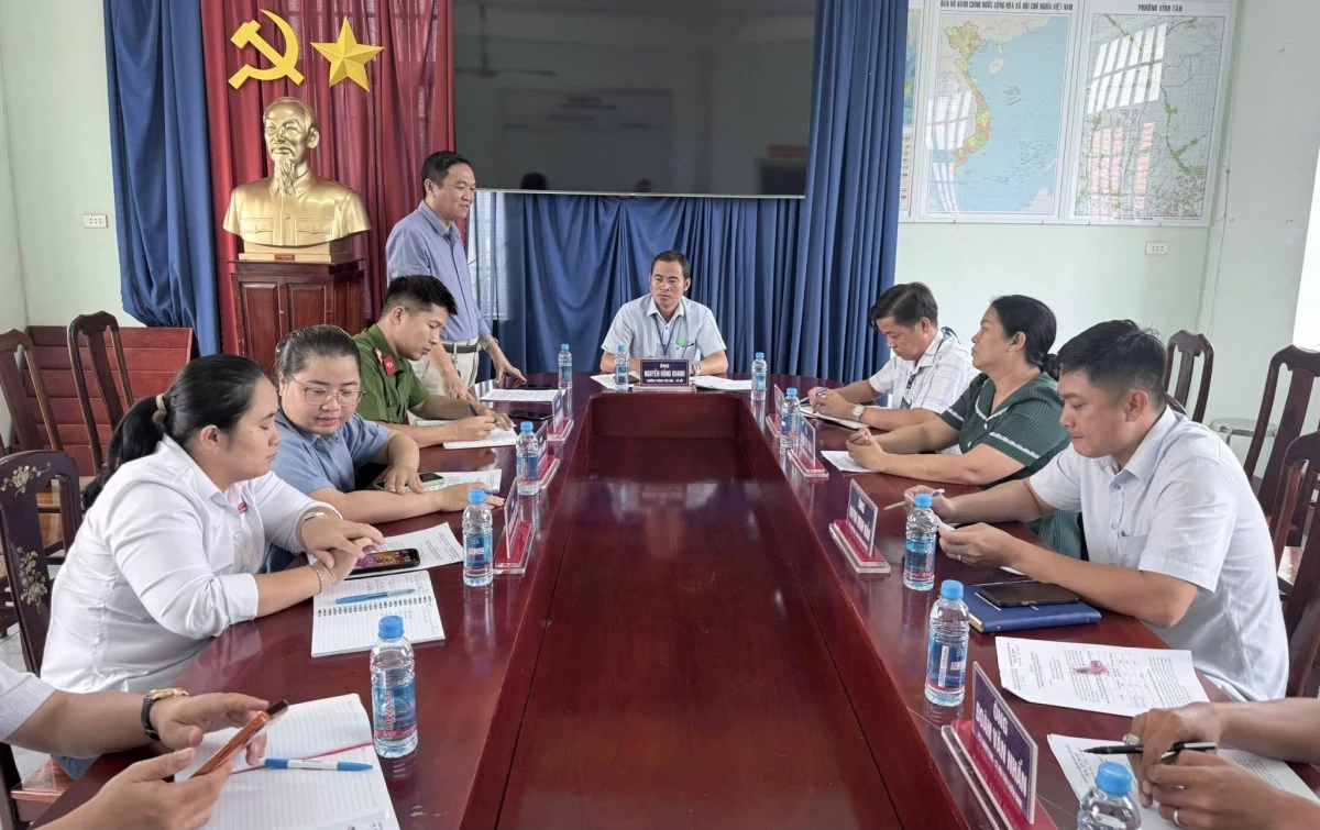 Đồng loạt vào cuộc triển khai công tác bảo hiểm xã hội, bảo hiểm y tế