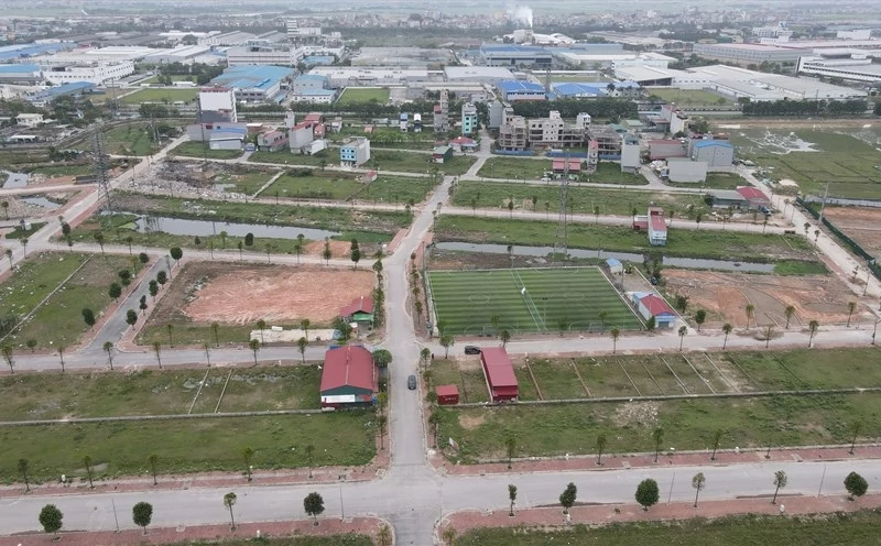 Đề xuất “lấp khoảng trống” giao dịch đất nền ngoài dự án