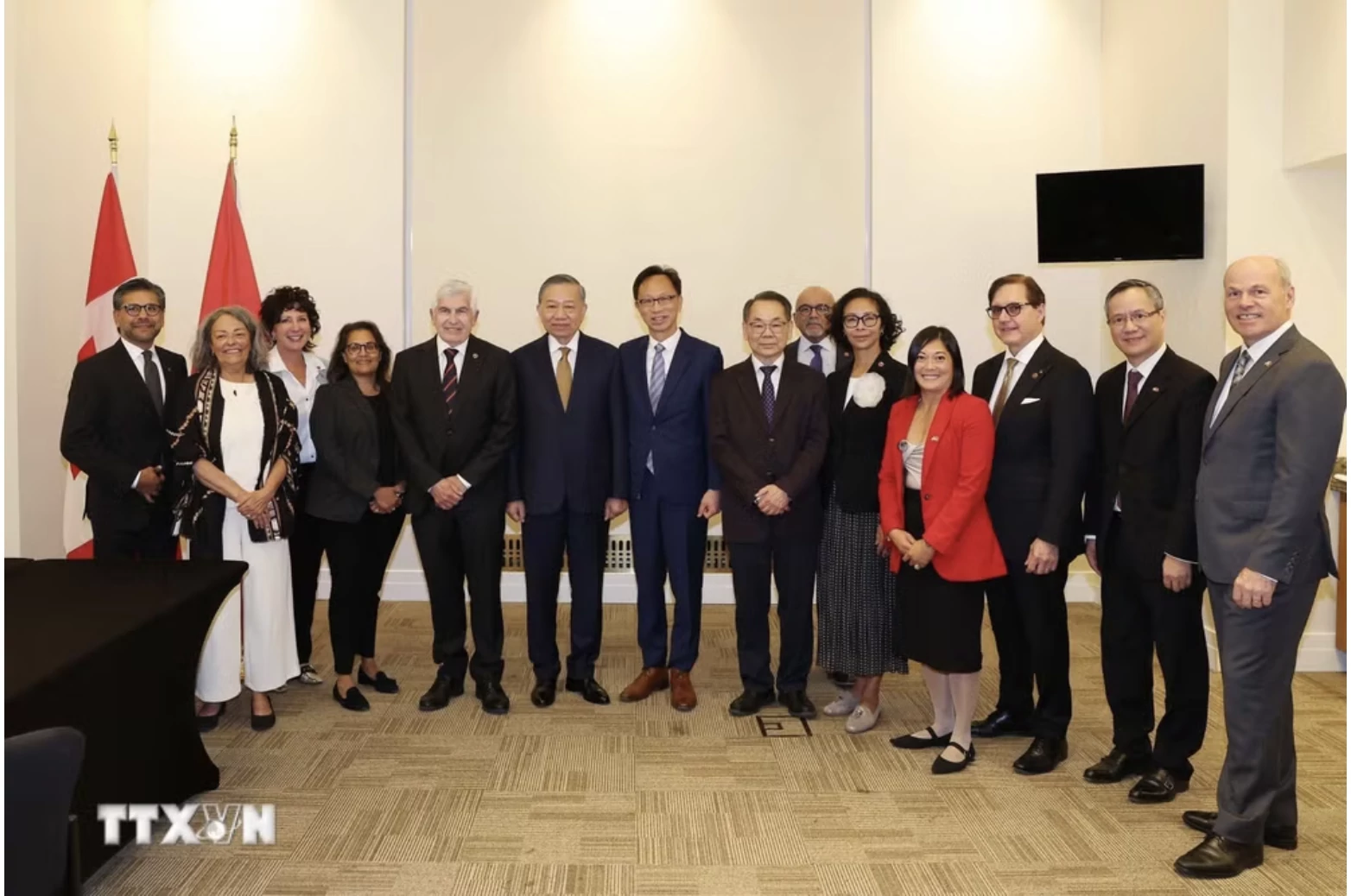 Tổng Bí thư, Chủ tịch nước Tô Lâm tiếp Nhóm Nghị sĩ hữu nghị Canada - Việt Nam Tổng Bí thư, Chủ tịch nước Tô Lâm tiếp Nhóm Nghị sĩ hữu nghị Canada - Việt Nam