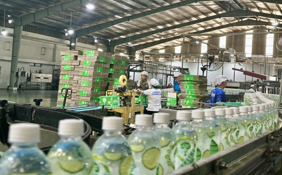 Đầu tư mở rộng xuất khẩu nước khoáng, hướng tới doanh thu 40 triệu USD nước khoáng