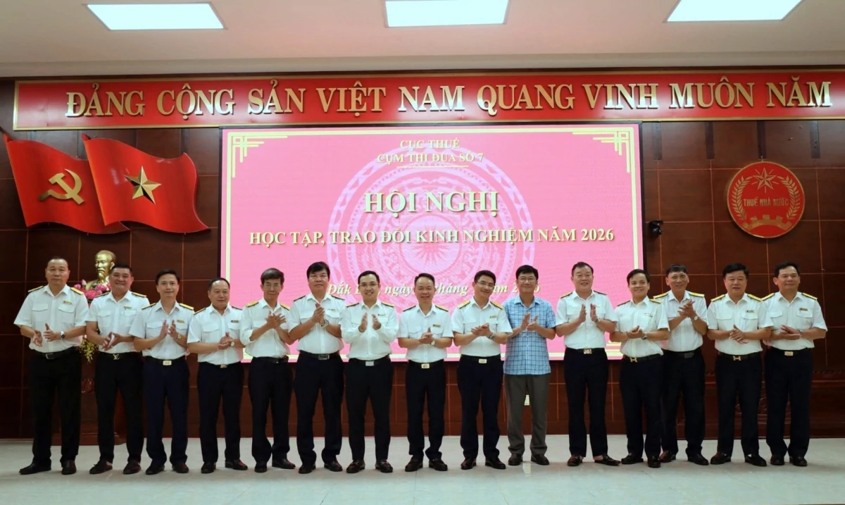 Cụm Thi đua số 7 - Tăng cường học tập, trao đổi kinh nghiệm trong công tác thuế