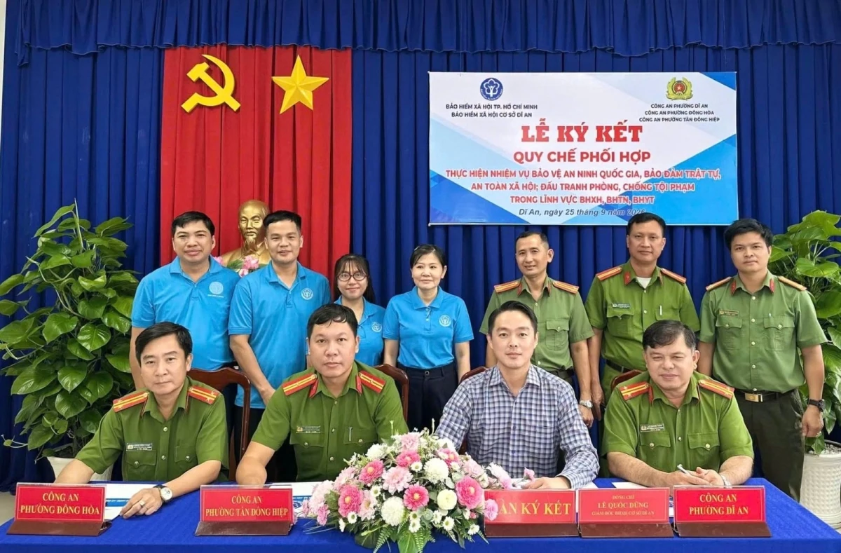 TP. Hồ Chí Minh: Công an 12 phường ký kết phối hợp xử lý nợ bảo hiểm xã hội