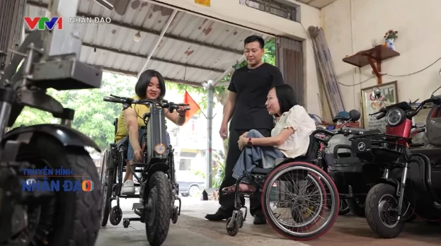 Nữ giám đốc trên xe lăn tạo sinh kế cho người khuyết tật