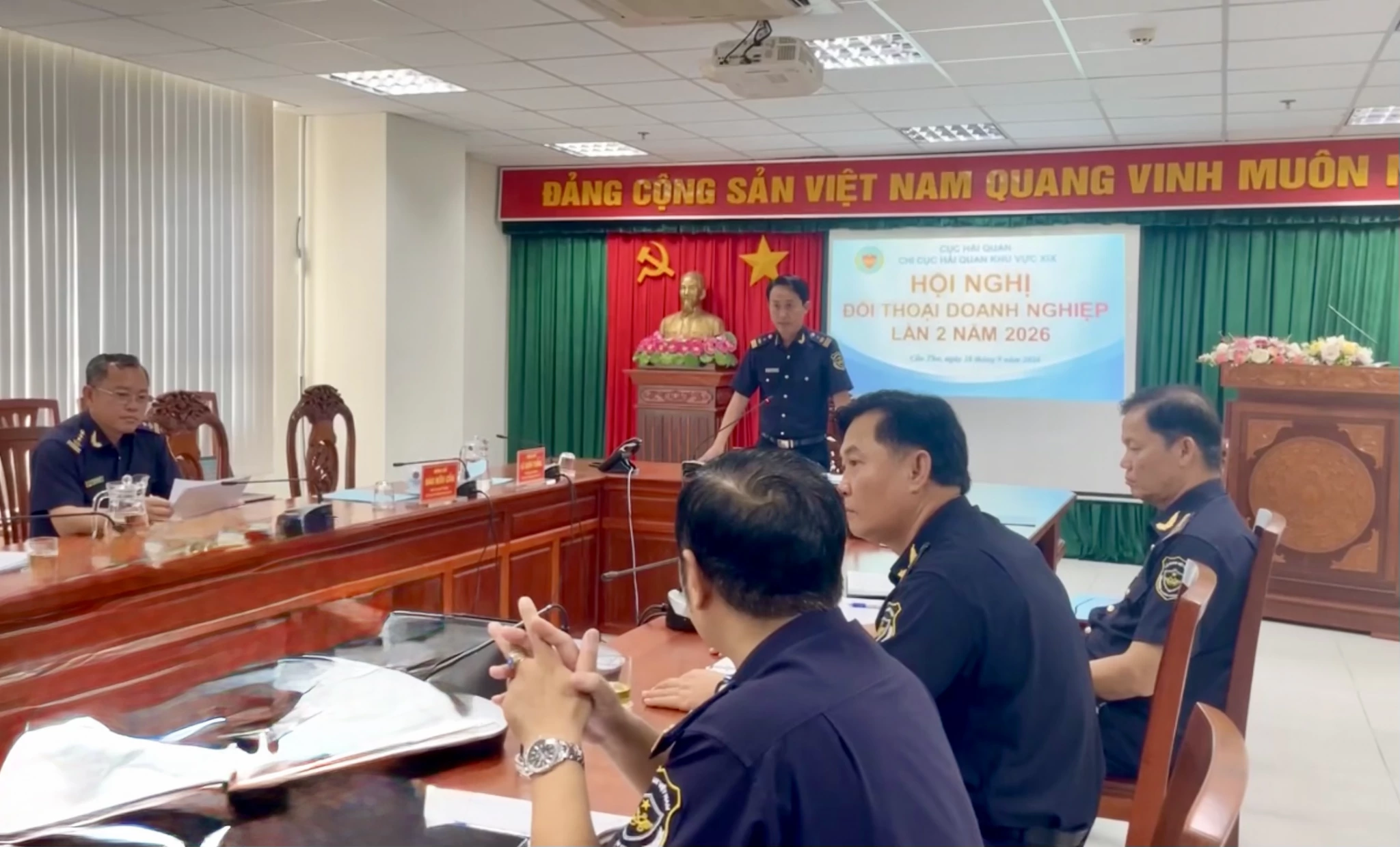 Hải quan khu vực XIX gỡ điểm nghẽn từ thực tiễn doanh nghiệp